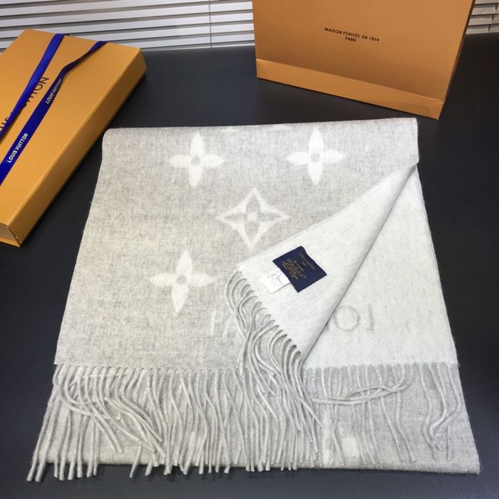 Louis Vuitton Scarf LV00045